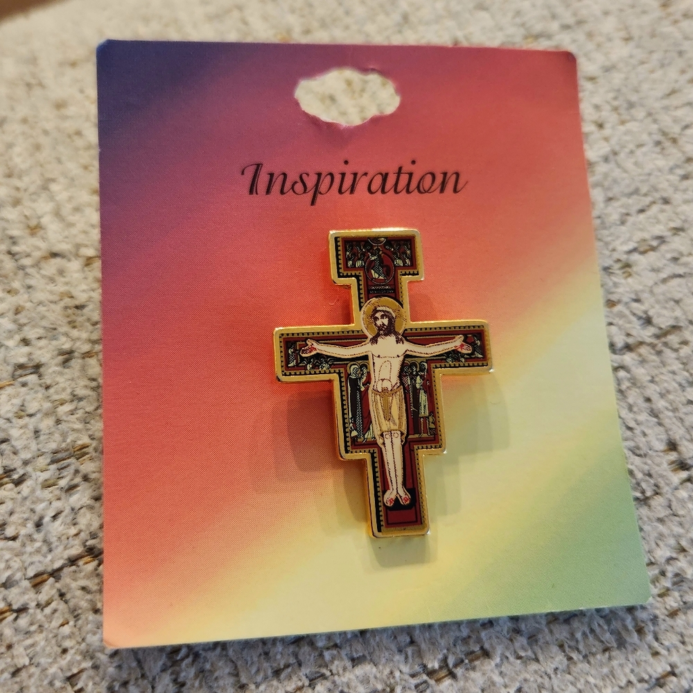2/10$❤️ Gorgeous Crusifix Pin